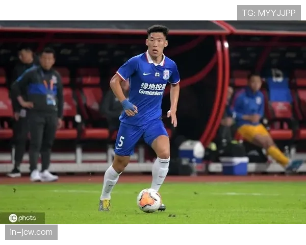 朱辰杰单防压力巨大 申花防线因伤病潮被迫单打独斗